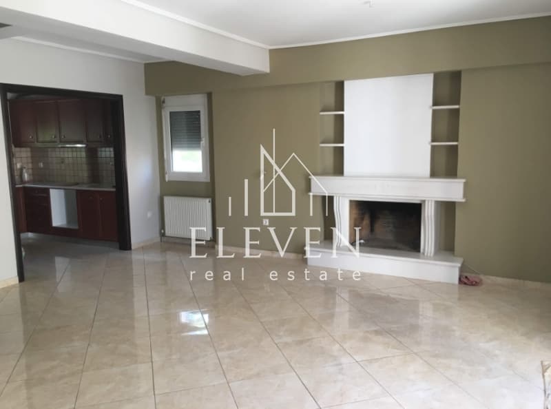 House in Megala Sxoinia A, Acharnes — Photo 1 of 18