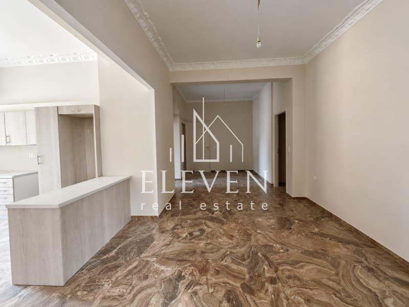 Apartment in Kaminia, Piraeus — Photo 2 of 17