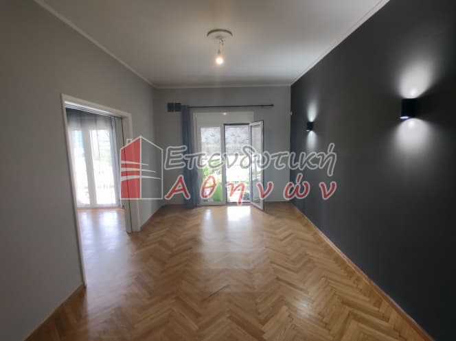 Apartment in Leof. Liosion, Attiki — Photo 1 of 16