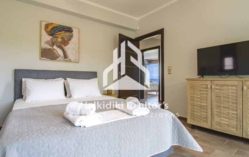 House in Chaniotis, Pallini — Photo 11 of 27