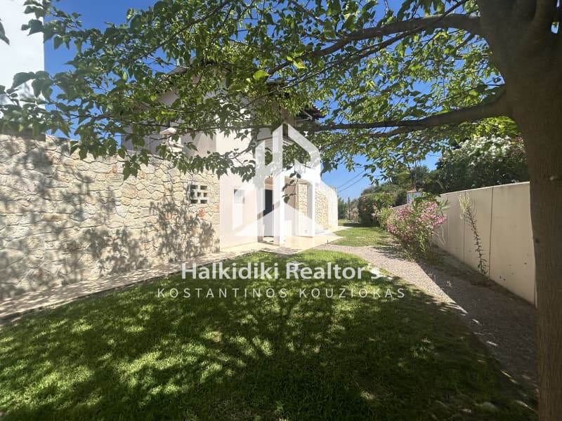 House in Pefkochori, Pallini — Photo 1 of 26