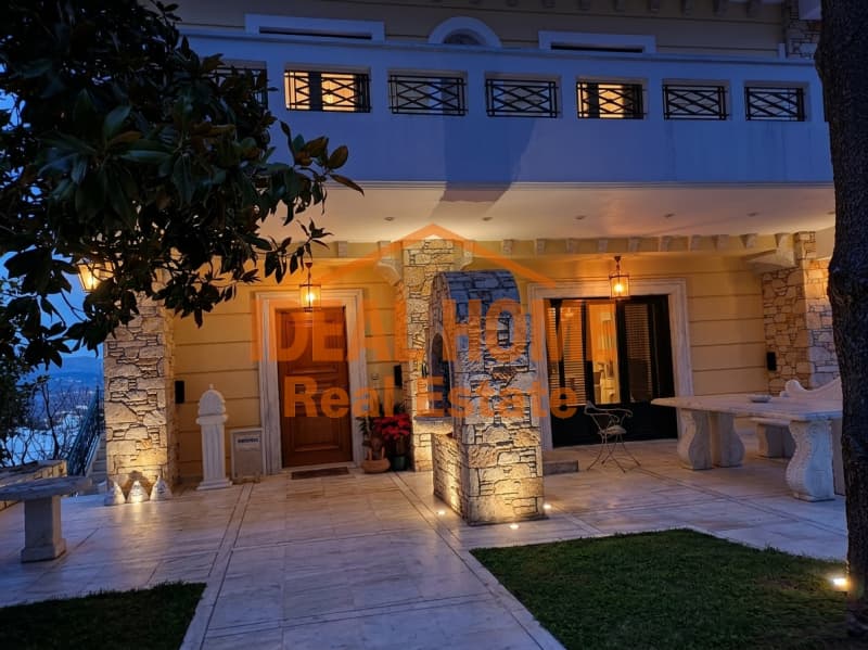 House in Politeia, Nea Erithraia — Photo 1 of 17