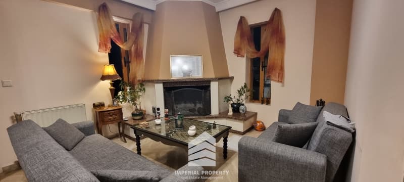 Apartment in Pefka Verdi, Petroupoli — Photo 2 of 24