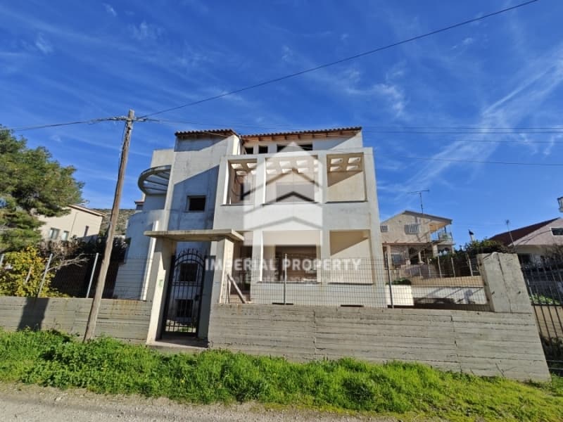 House in Galazia akti, Kalivia Thorikou — Photo 1 of 30