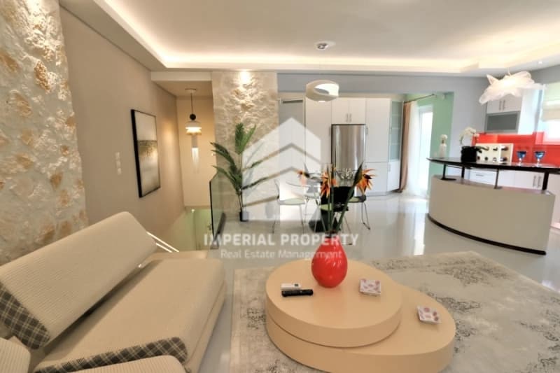 House in Golf, Glyfada — Photo 2 of 25