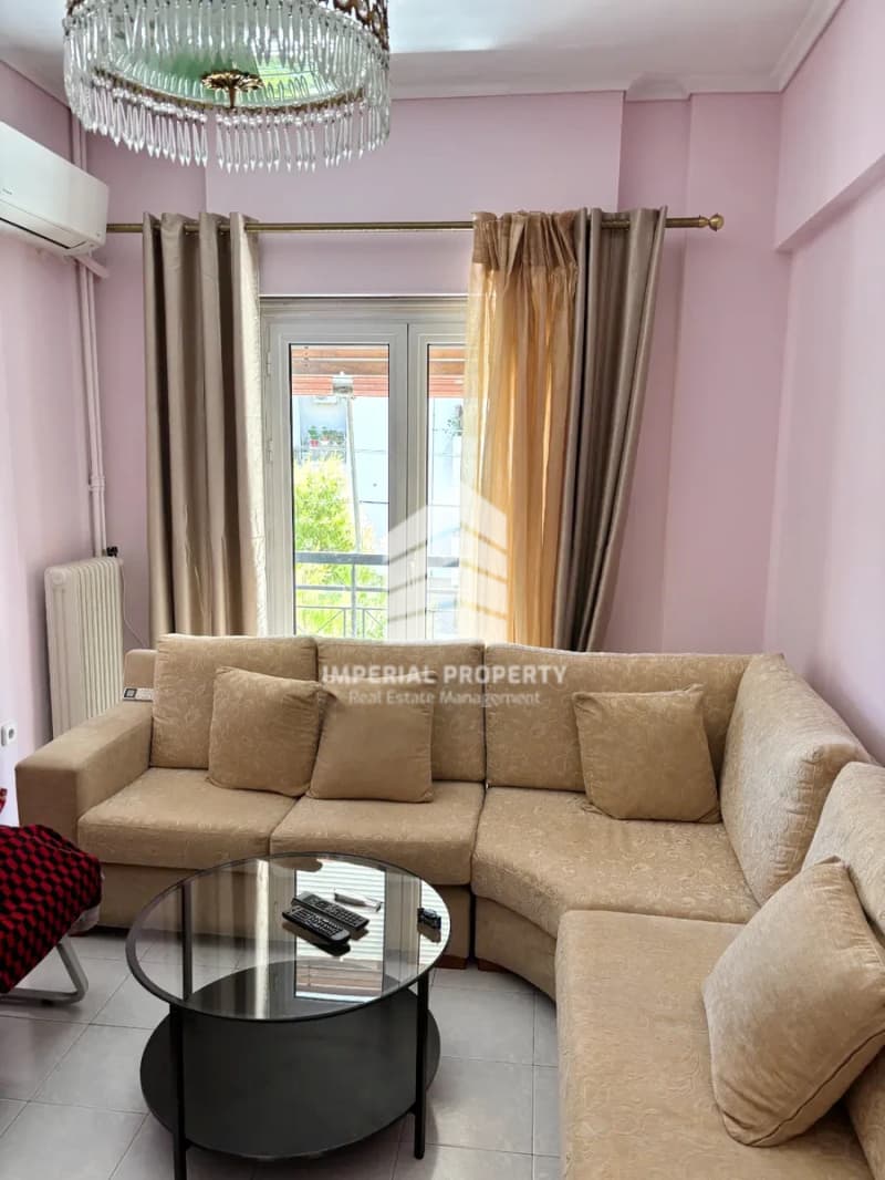 Apartment in Center, Nea Smyrni — Photo 1 of 10