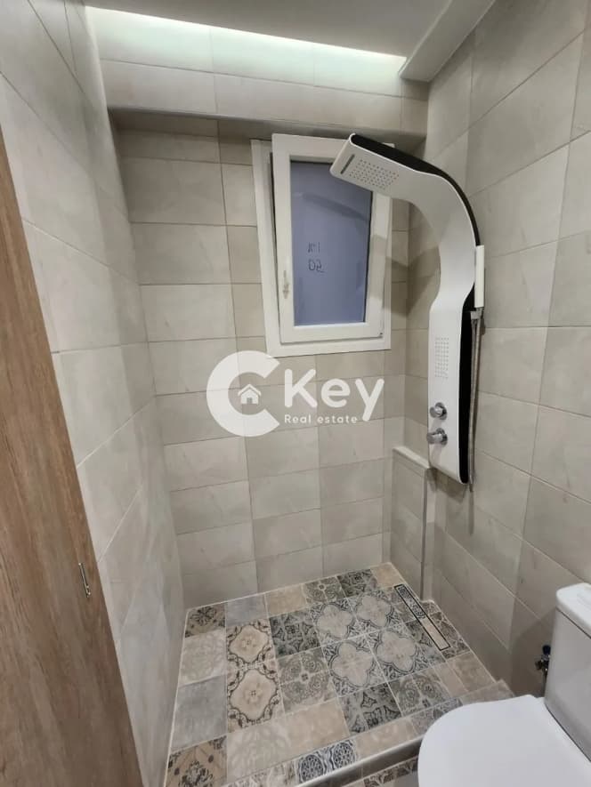 Apartment in Platia Karitsi, Kentro — Photo 8 of 10