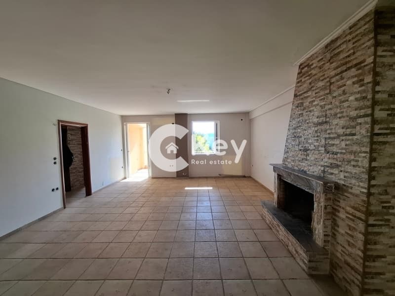 Apartment in Megala Sxoinia A, Acharnes — Photo 2 of 14