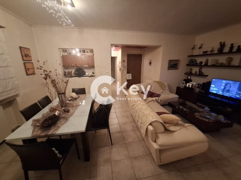 Apartment in Ampelakia, Alimos — Photo 1 of 13