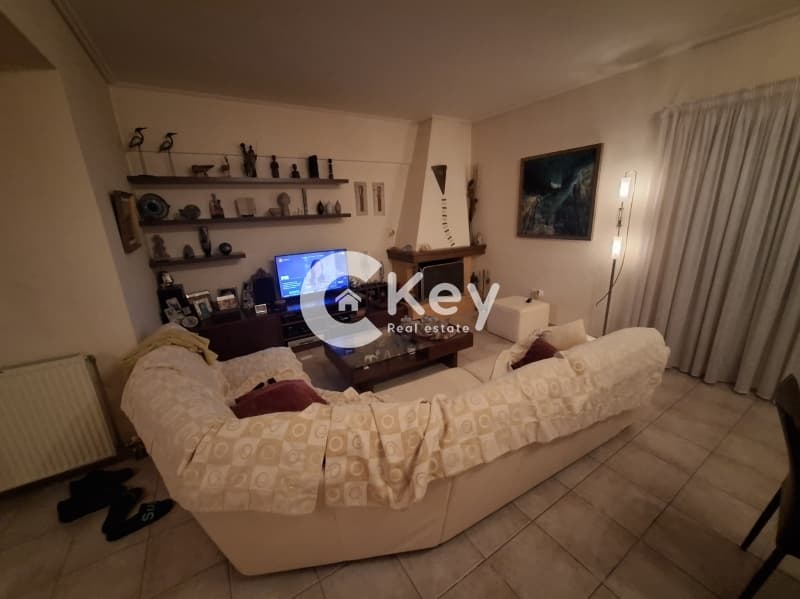 Apartment in Ampelakia, Alimos — Photo 2 of 13