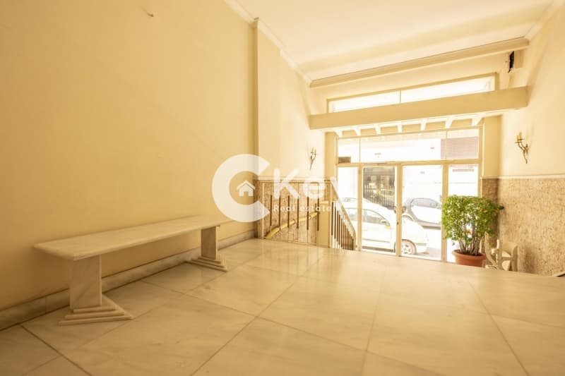 Apartment in akadimia Platonos, Kolonos - Kolokinthous — Photo 15 of 18