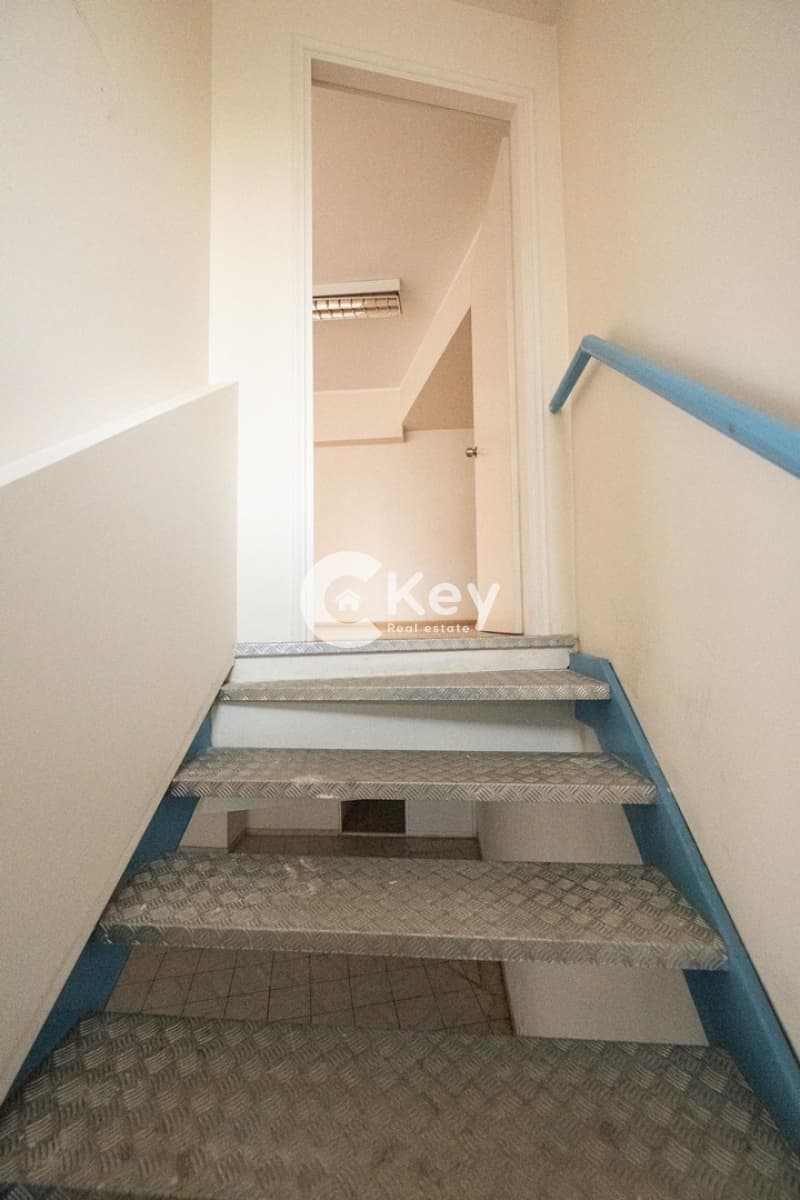 Retail Store in Agios Antonios, Peristeri — Photo 4 of 19