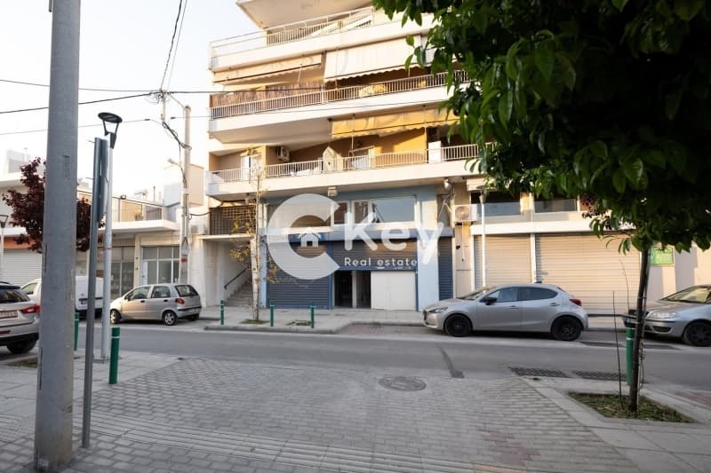 Retail Store in Agios Antonios, Peristeri — Photo 16 of 19