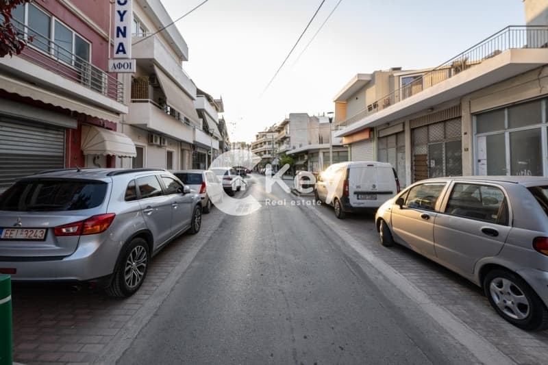Retail Store in Agios Antonios, Peristeri — Photo 14 of 19