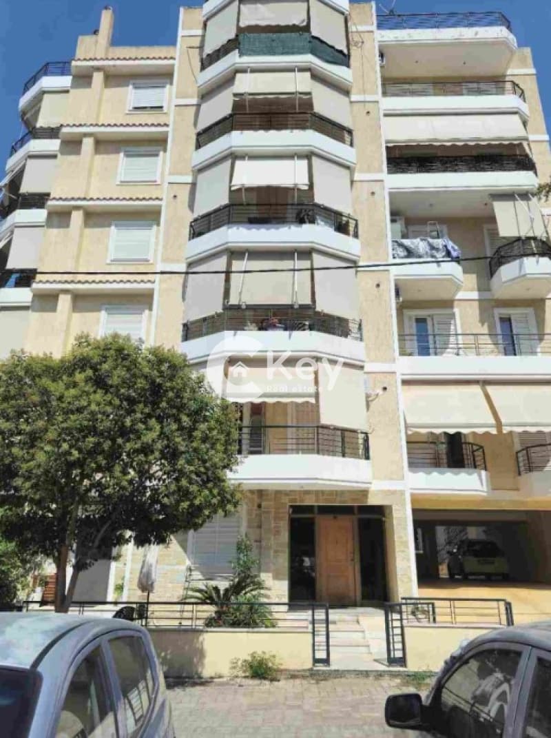 Apartment in Ano Kalamaki, Alimos