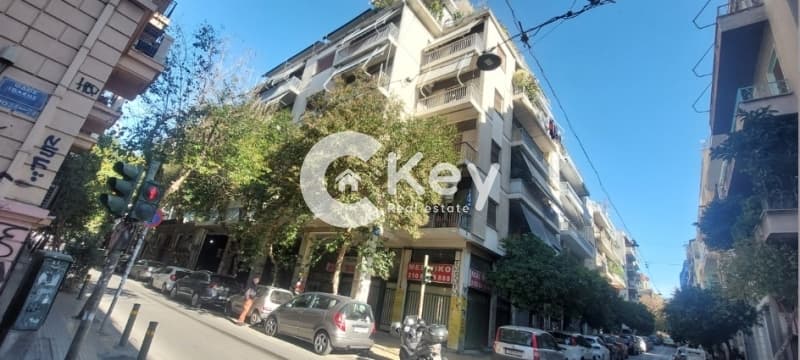 Διαμέρισμα στην Ευελπίδων, Πολύγωνο - Τουρκοβούνια