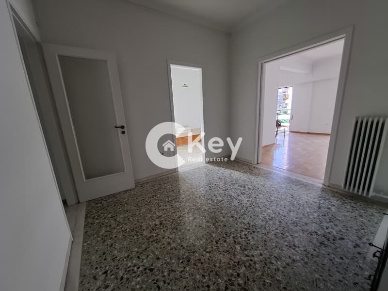 Apartment in Neo Pagkrati, Vironas — Photo 7 of 30