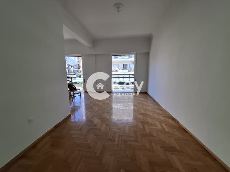 Apartment in Neo Pagkrati, Vironas — Photo 2 of 30