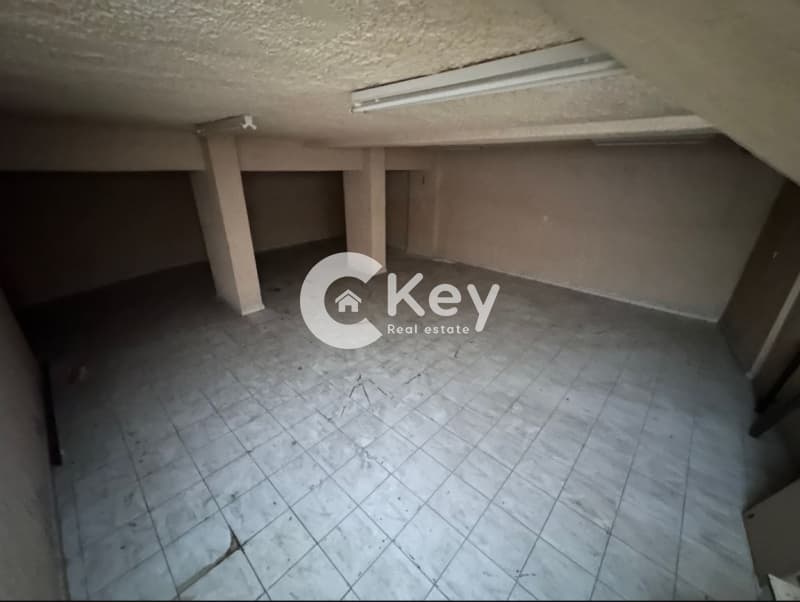 Retail Store in Achladia, Aigaleo — Photo 16 of 18