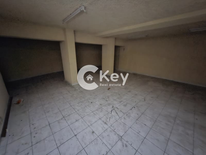 Retail Store in Achladia, Aigaleo — Photo 18 of 18