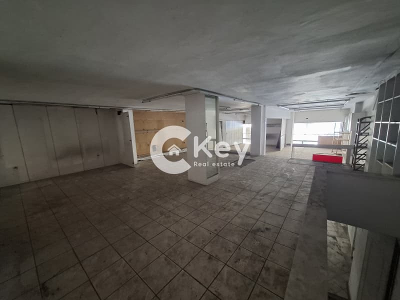 Retail Store in Mouseio, Exarchia - Neapoli — Photo 4 of 9