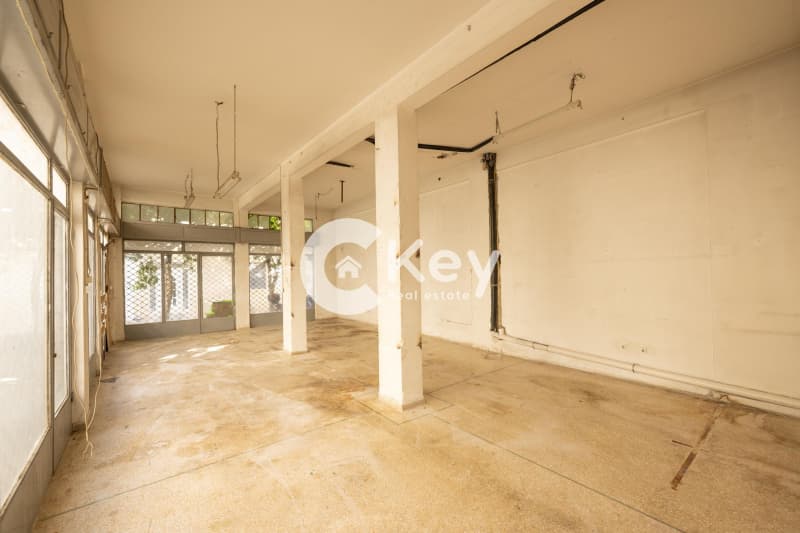 Retail Store in Schinias, Peristeri — Photo 4 of 8