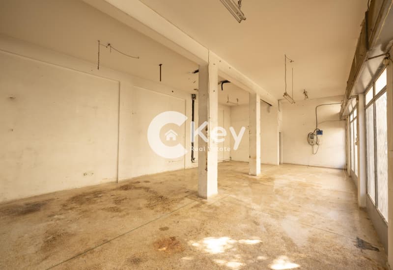 Retail Store in Schinias, Peristeri — Photo 3 of 8