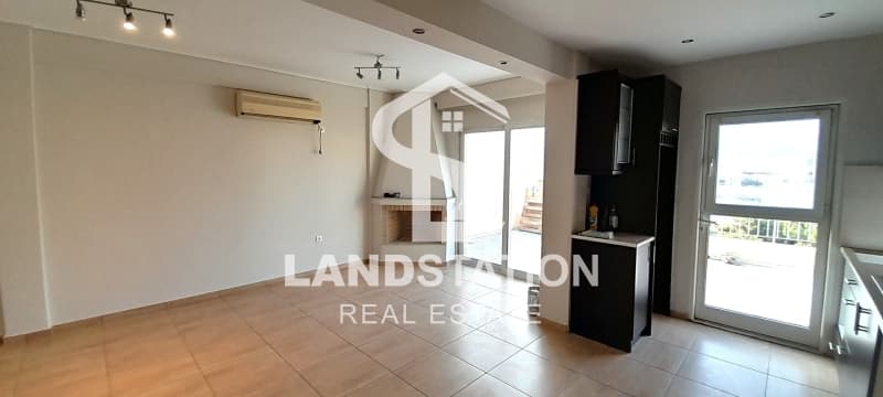 Apartment in Creteka, Galatsi — Photo 2 of 14