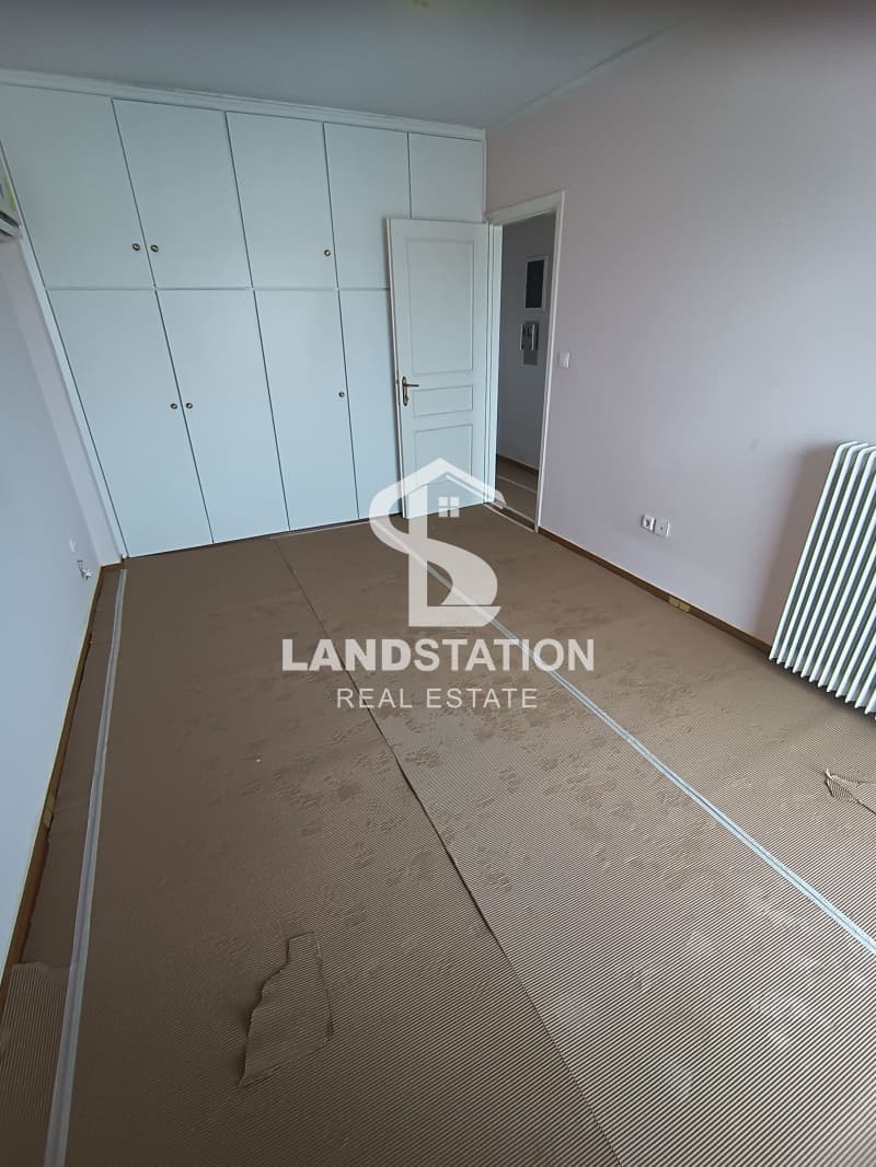 Apartment in Agia Anna, Chalandri — Photo 13 of 17
