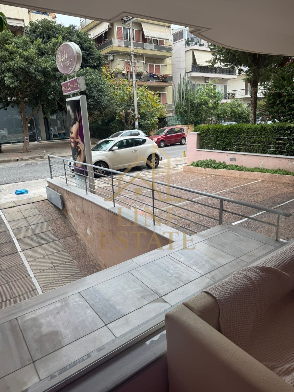 Retail Store in Plateia Ntavari, Palaio Faliro — Photo 6 of 9