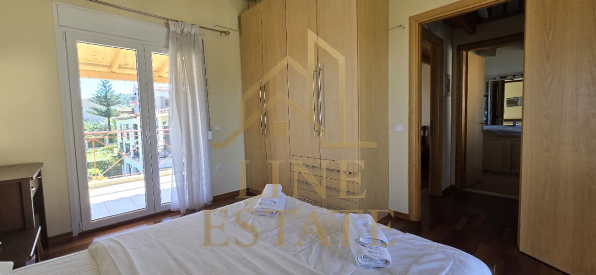 Μονοκατοικία στην Τράπεζα, Διακοπτό — Φωτογραφία 13 από 25