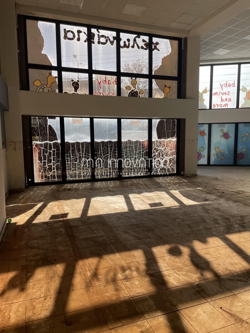 Retail Store in Kontopefko, Agia Paraskevi — Photo 2 of 10