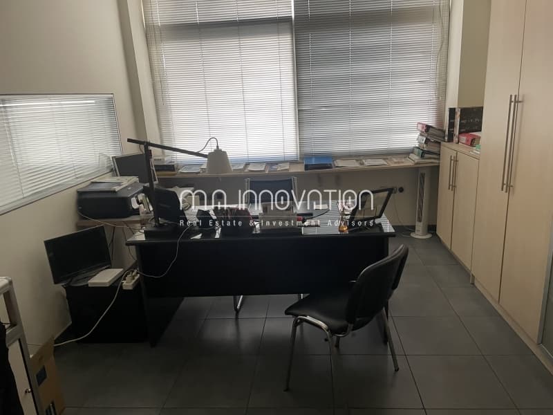 Office in Politechneio, Exarchia - Neapoli — Photo 2 of 13