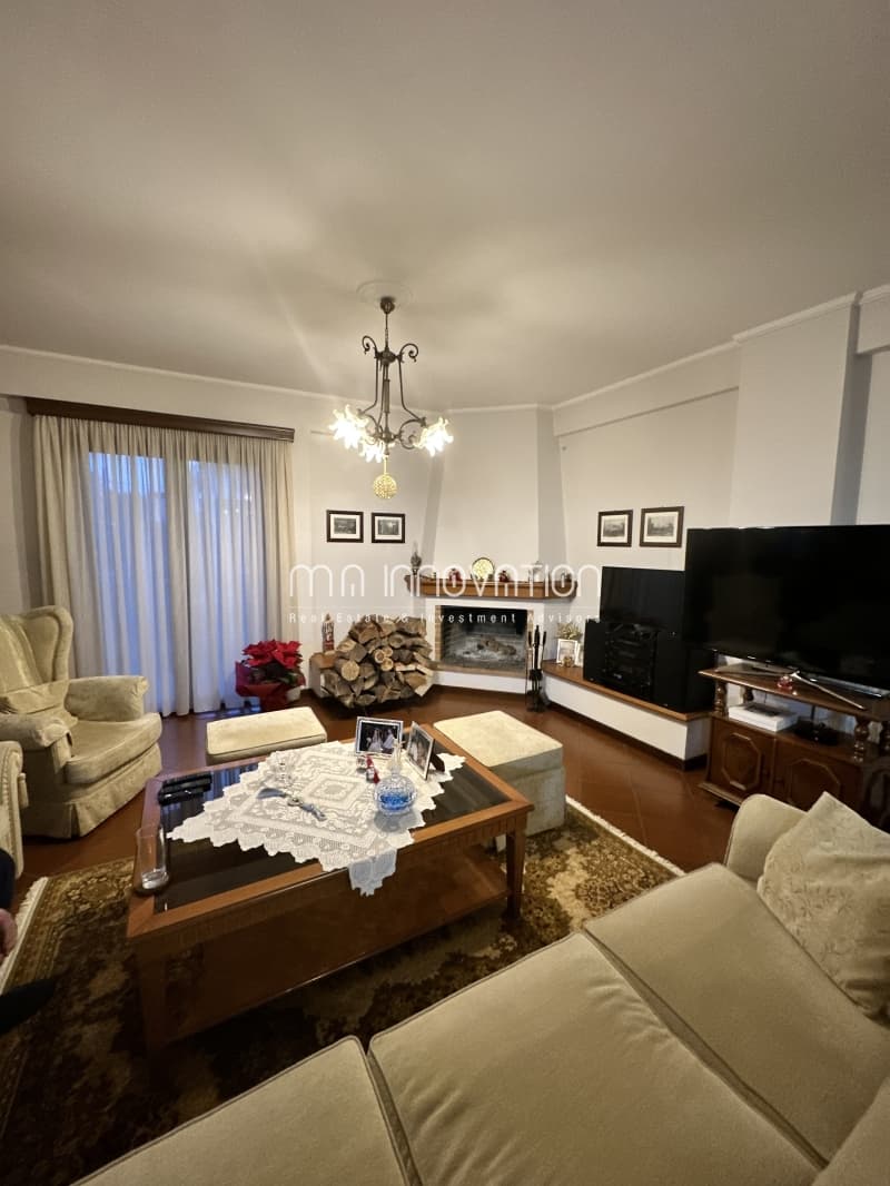 House in Mortero, Nea Erithraia — Photo 1 of 12