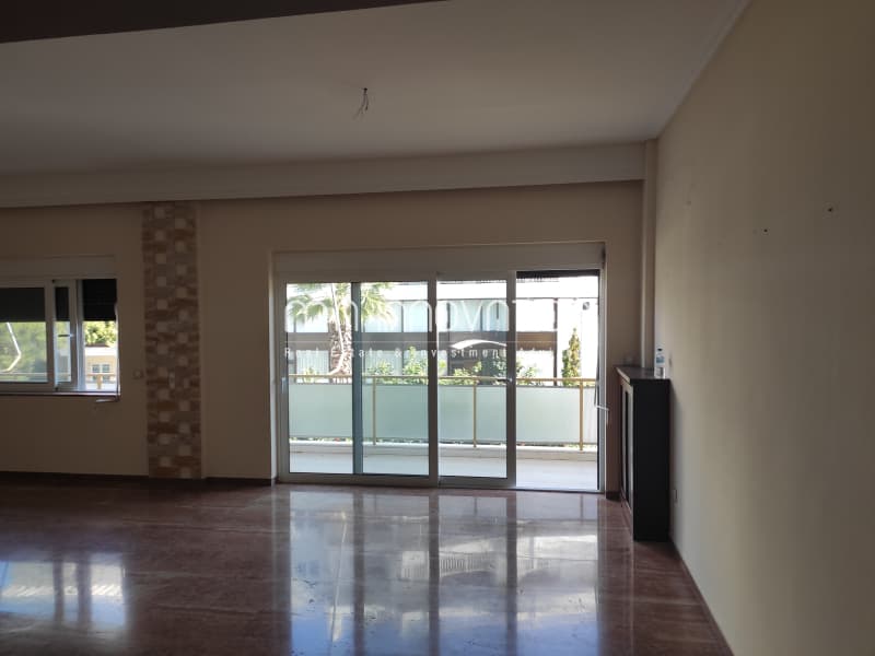 Apartment in Agia Paraskevi, Nea Smyrni — Photo 2 of 14