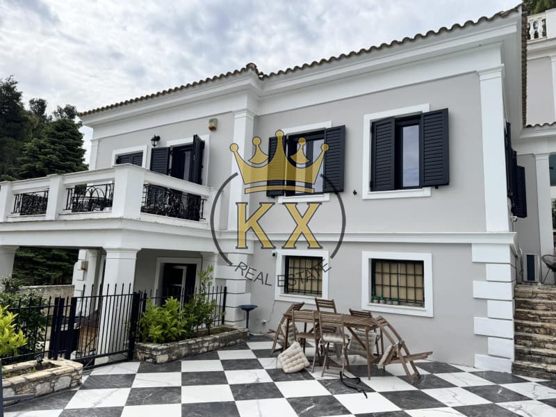 House in Center, Stamata — Photo 1 of 30