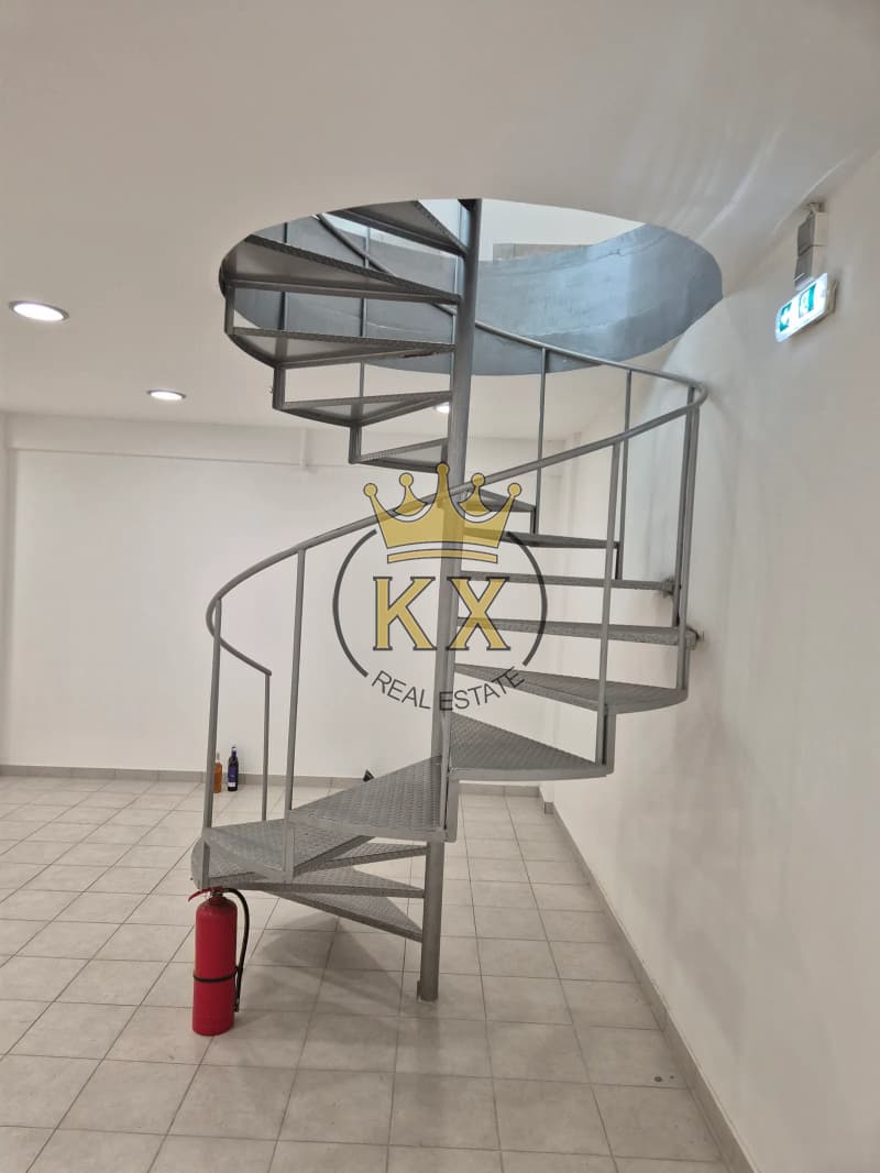 Retail Store in Center, Agios Stefanos — Photo 6 of 6
