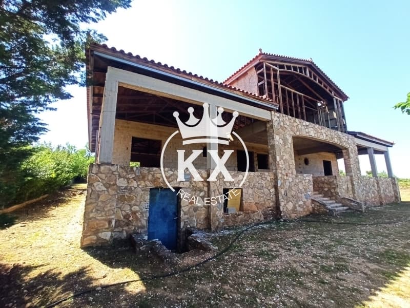 House in Center, Stamata — Photo 1 of 14