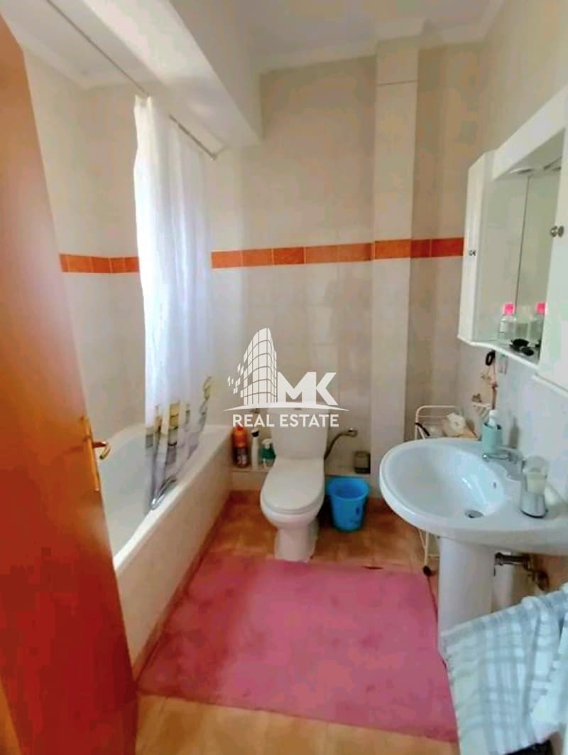 House in Panorama, Panorama — Photo 22 of 30