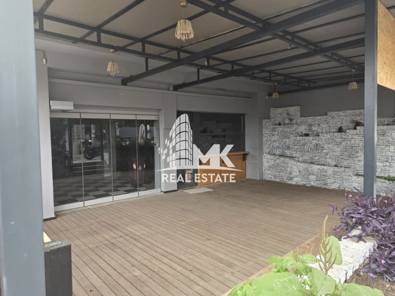 Retail Store in Center, Thermi — Photo 6 of 6