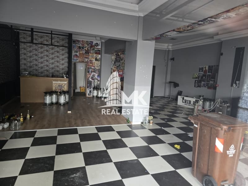 Retail Store in Center, Thermi — Photo 4 of 6