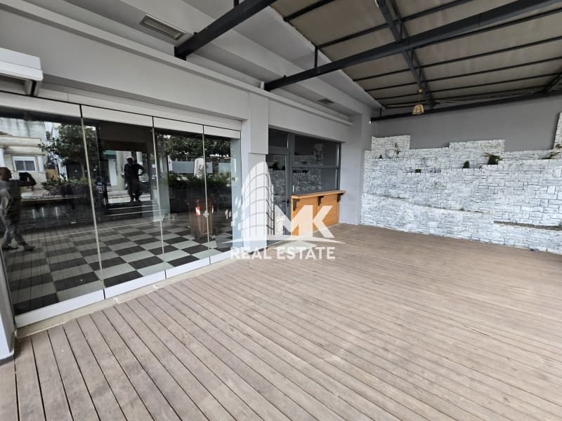 Retail Store in Center, Thermi — Photo 2 of 6