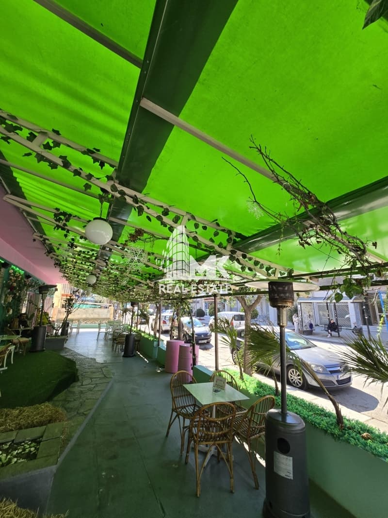 Retail Store in Terpsithea, Stavroupoli — Photo 1 of 30