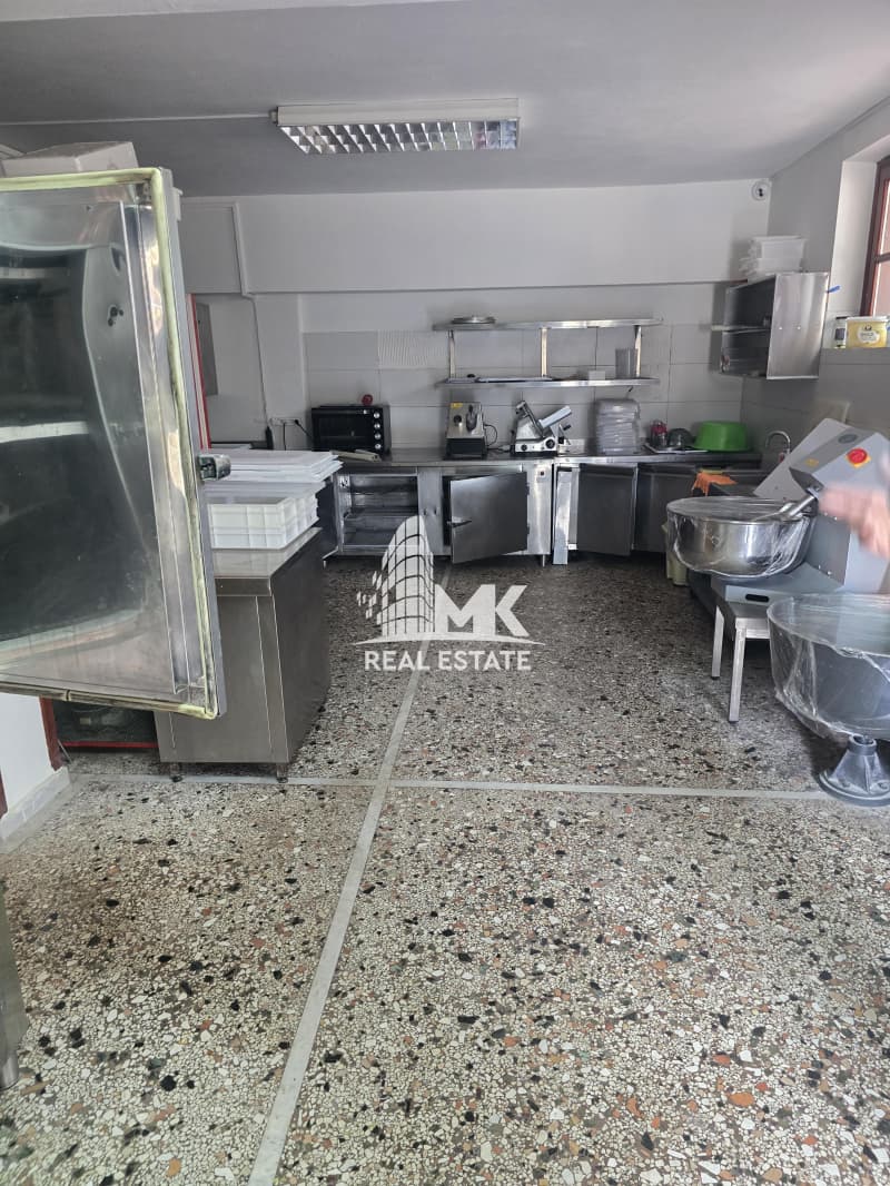 Retail Store in Center, Thermi — Photo 26 of 30