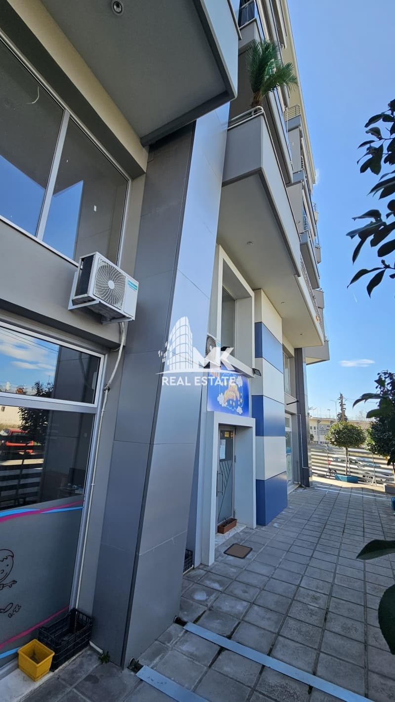Retail Store in Abelones, Stavroupoli — Photo 12 of 13