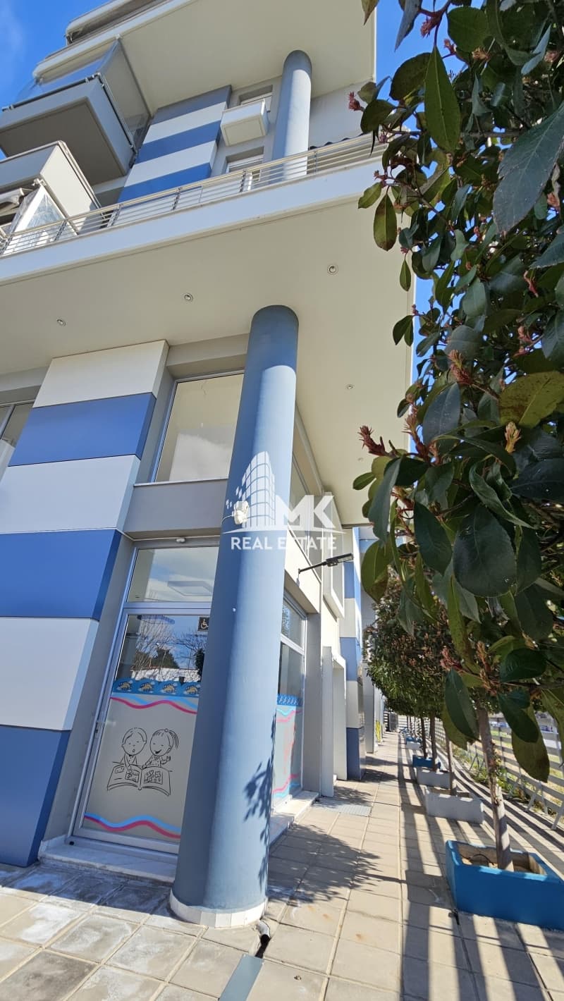 Retail Store in Abelones, Stavroupoli — Photo 10 of 13