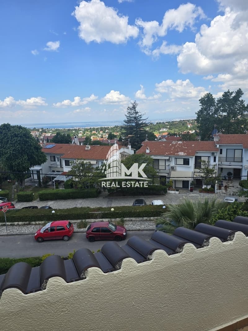 House in Panorama, Panorama — Photo 25 of 27