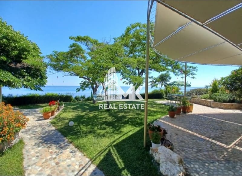 House in Loutra, Pallini — Photo 4 of 25