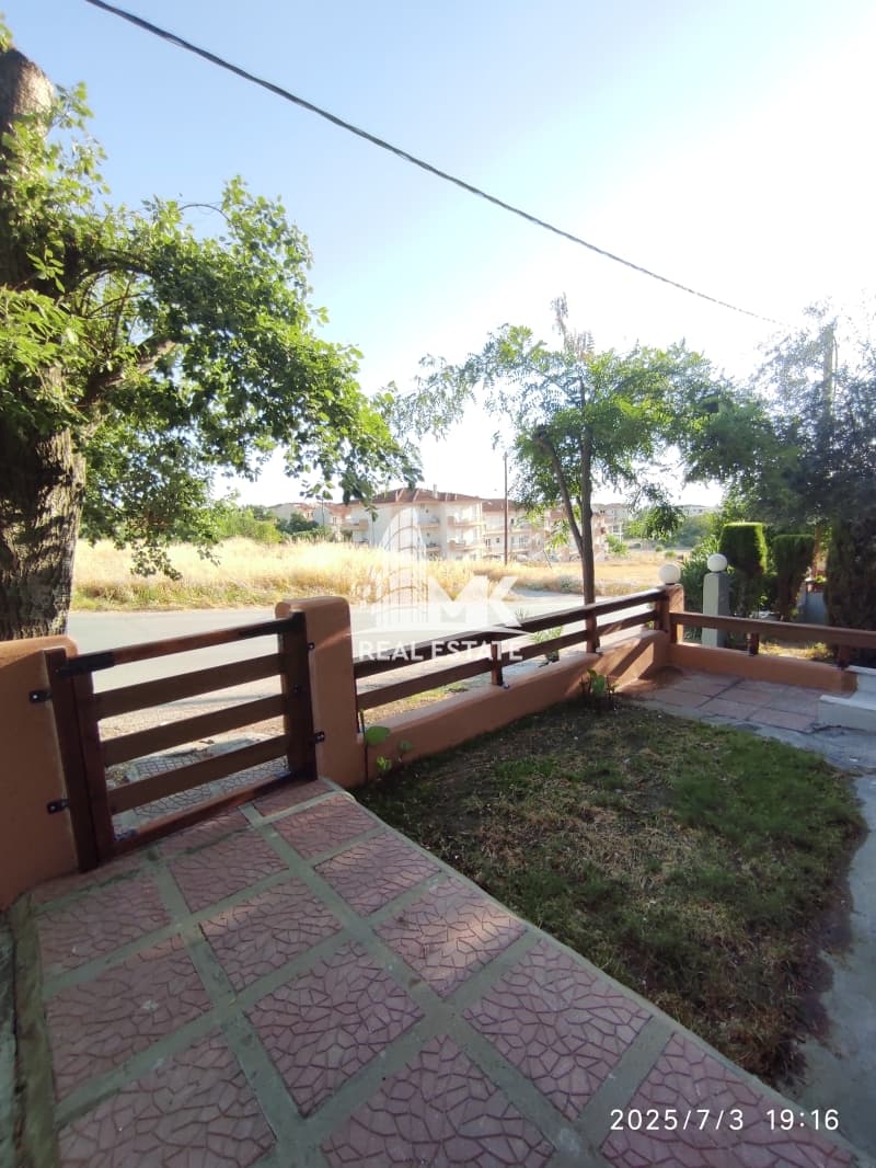 House in Center, Epanomi — Photo 7 of 30