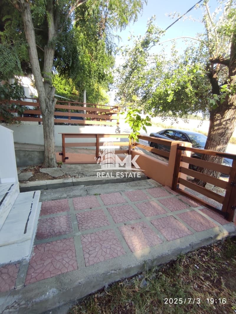 House in Center, Epanomi — Photo 8 of 30